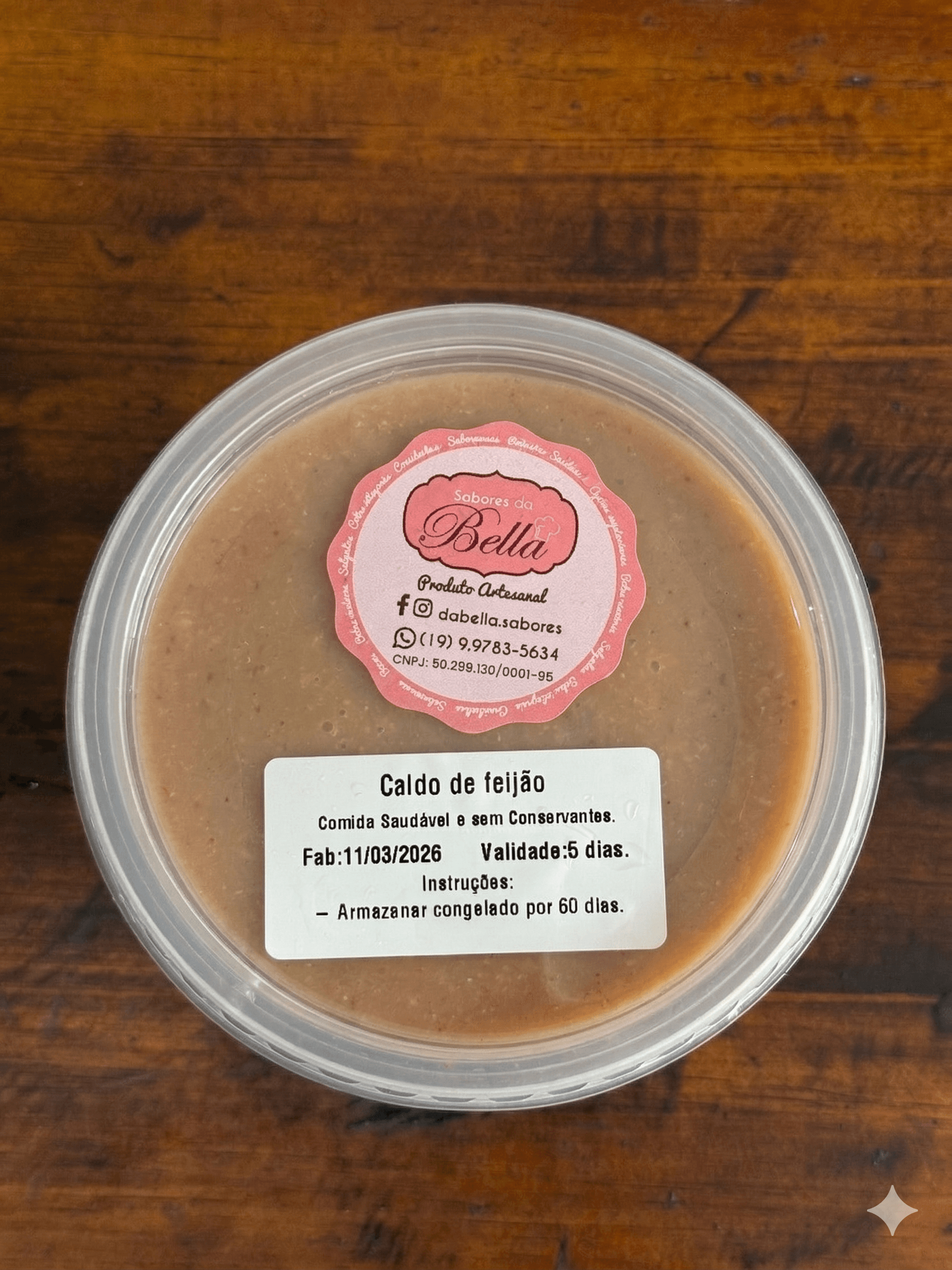 Caldo de feijão com calabresa e bacon